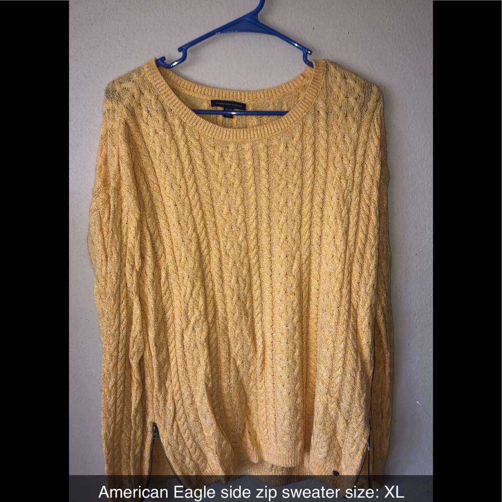 American Eagle side Zip sweater